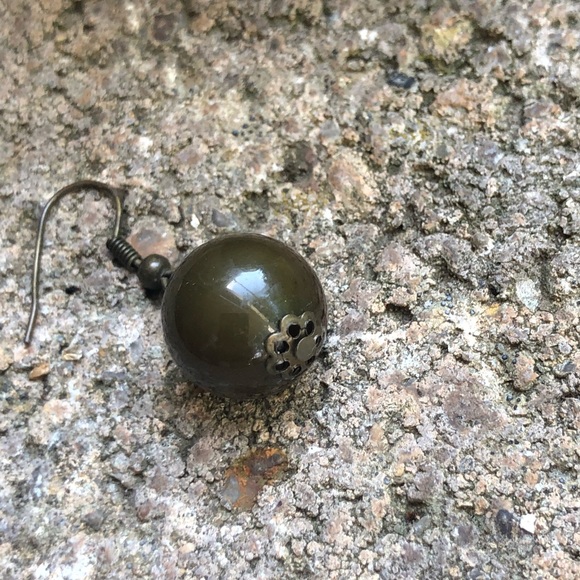 FREE  w/Purchase•Wooden Bead Earrings+FREE 🎁 - Picture 4 of 6